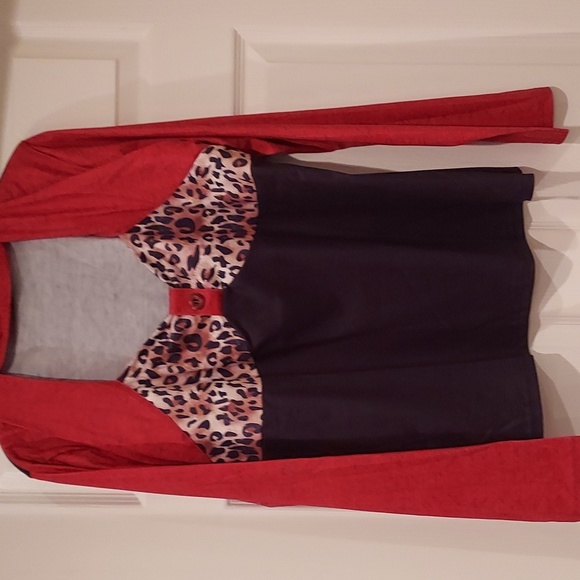 Top - Picture 2 of 2